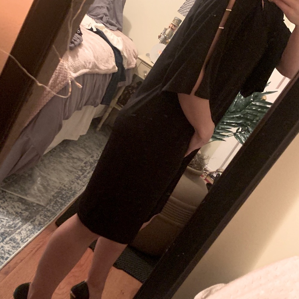 Black detailed dress